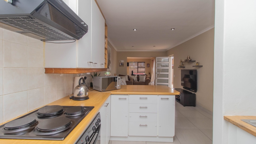 2 Bedroom Property for Sale in Glenwood Western Cape